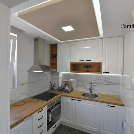 Family Apartment *